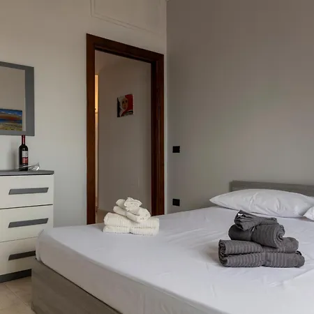 Saba'S House Apartment Naples Exterior photo